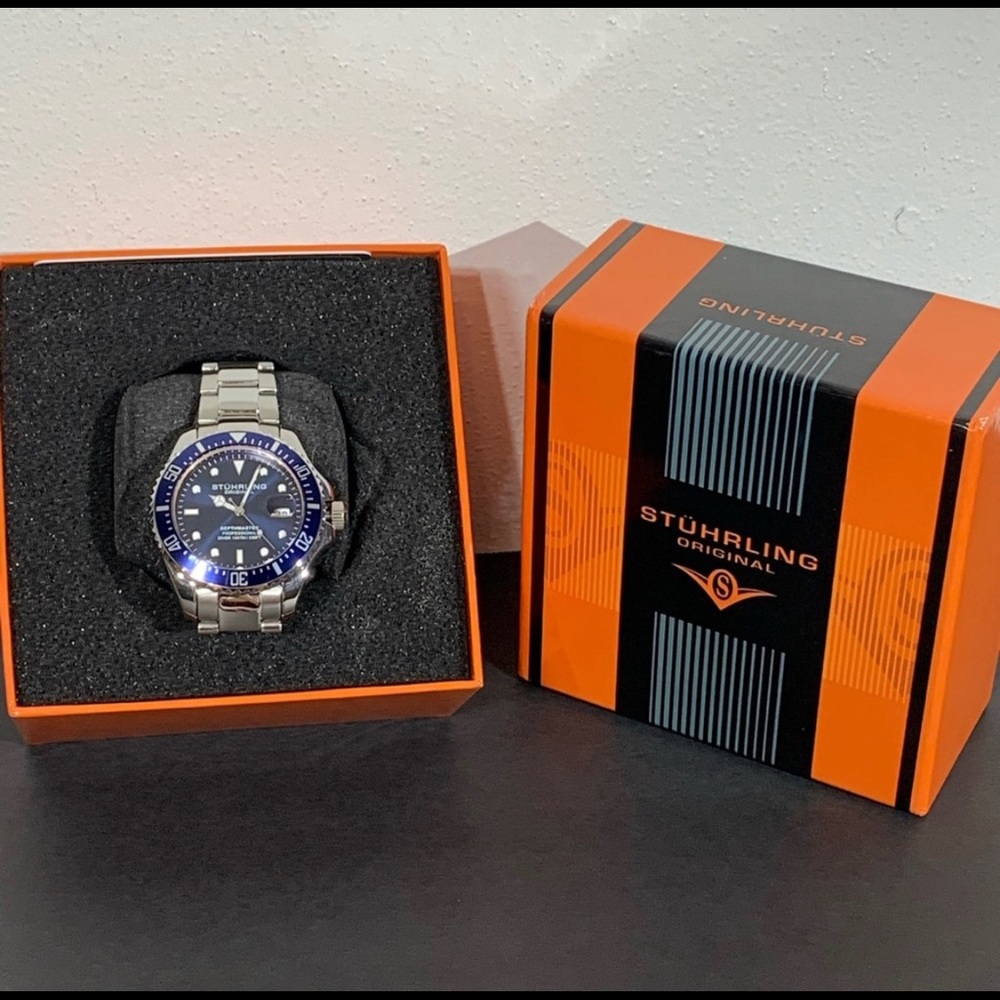 Sturhling Original Mens Silver & Blue Diver Watch